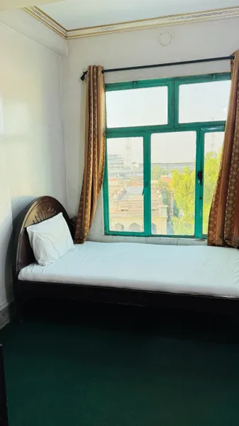 Single Bed Room